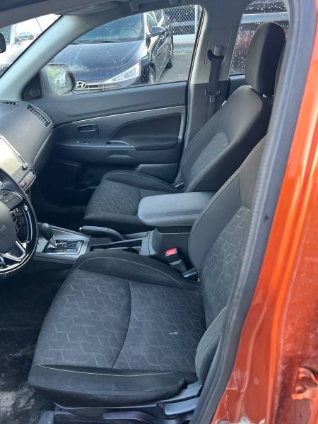 2020 Mitsubishi RVR SE 4WD - Image 13