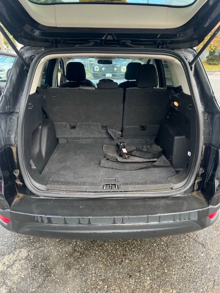 2017 Ford Escape Sports Utility - Image 10