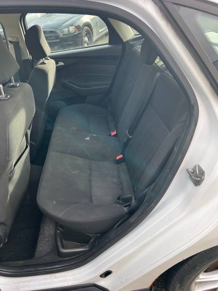 2016 Ford Focus SE - Image 17