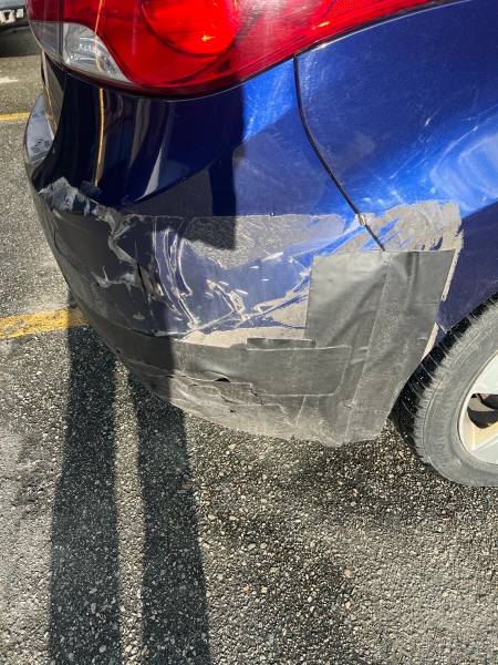 2013 Hyundai Elantra Limited - Image 12