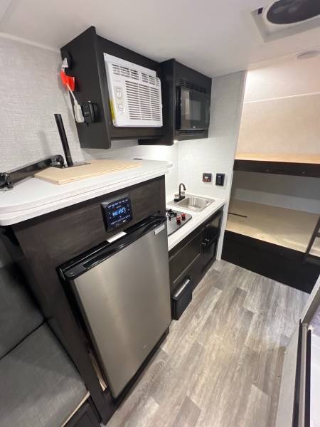 2022 Braxton Creek Bushwacker 17B - Image 11