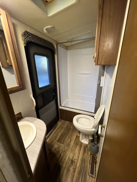 2022 Northwood Nash 29S - Image 19