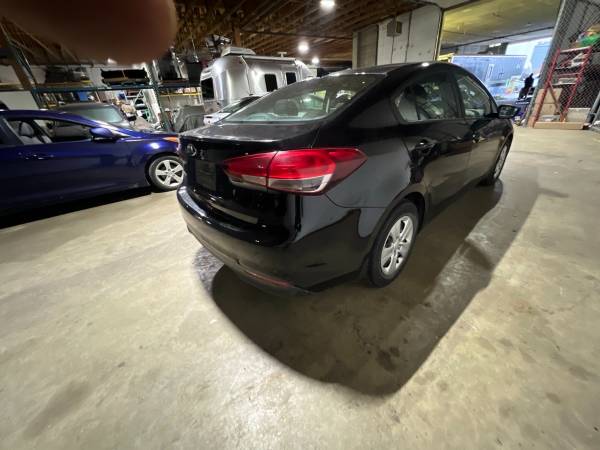 2018 Kia Forte LX - Image 4