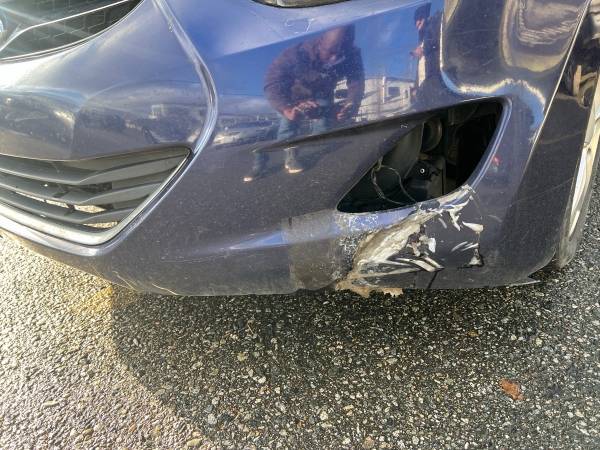 2013 Hyundai Elantra Limited - Image 17