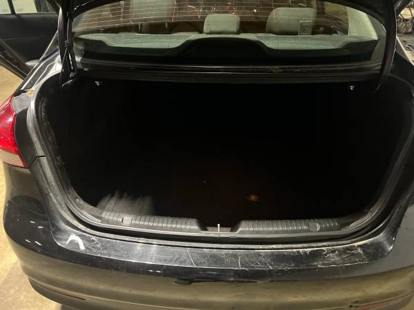 2018 Kia Forte LX - Image 12