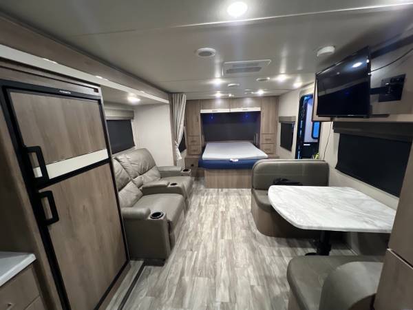 2022 Grand Design Imagine 22MLE - Image 9