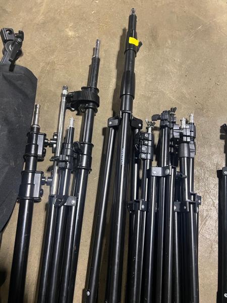 Neewer Photo Studio Light Stands - Image 3