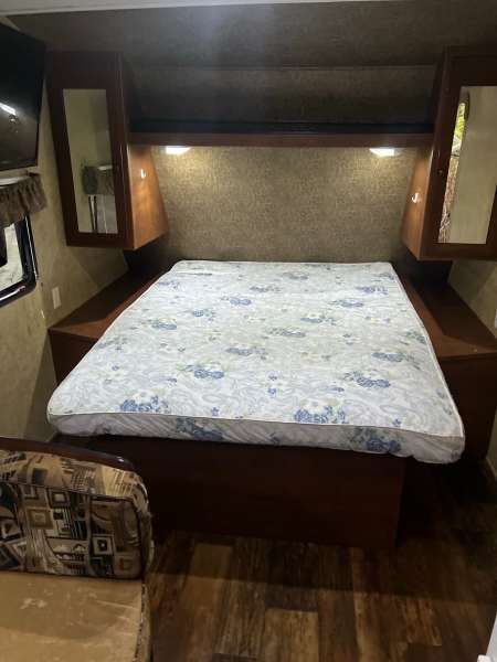 2013 Dutchmen Aspen Trail 2500BH - Image 16