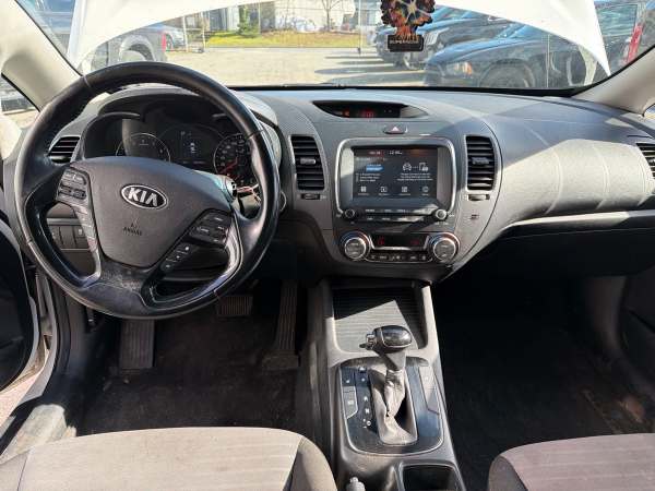 2017 Kia Forte Ex - Image 15