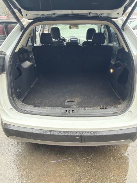 2022 Ford Edge SEL AWD - Image 15