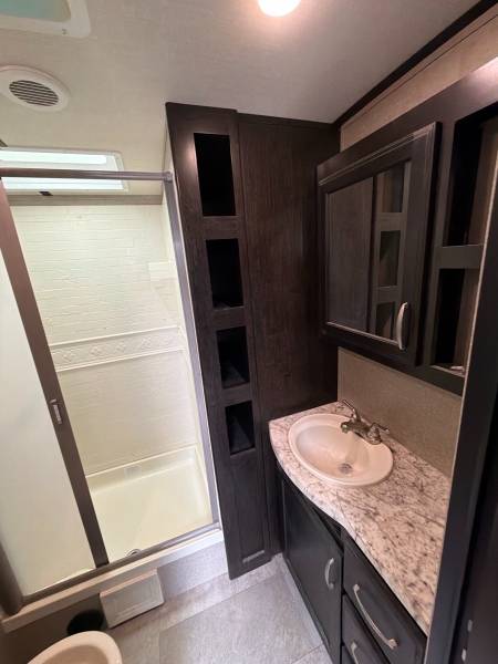 2019 Grand Design Imagine 2670MK - Image 19