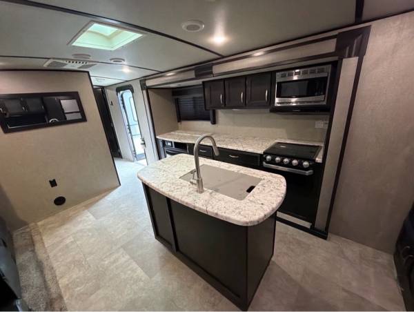 2019 Grand Design Imagine 2670MK - Image 7