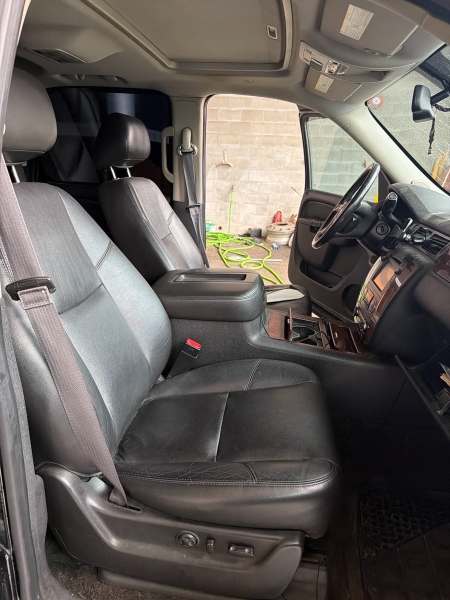 2013 Chevrolet Tahoe LTZ AWD - Image 10