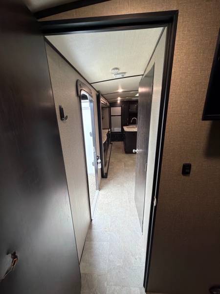 2019 Grand Design Imagine 2670MK - Image 12