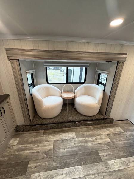 2022 Forest River Sandpiper 391FLRB - Image 8