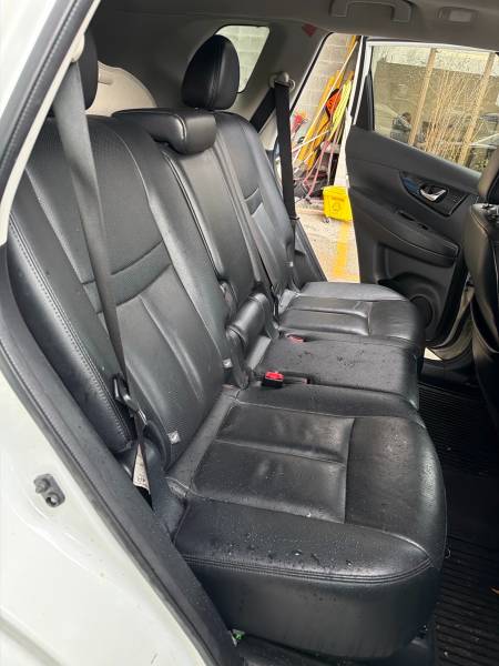 2017 Nissan Rogue SL AWD - Image 13