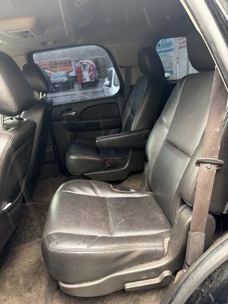 2013 Chevrolet Tahoe LTZ AWD - Image 16