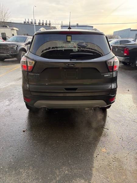 2018 Ford Escape Titanium 4WD - Image 4