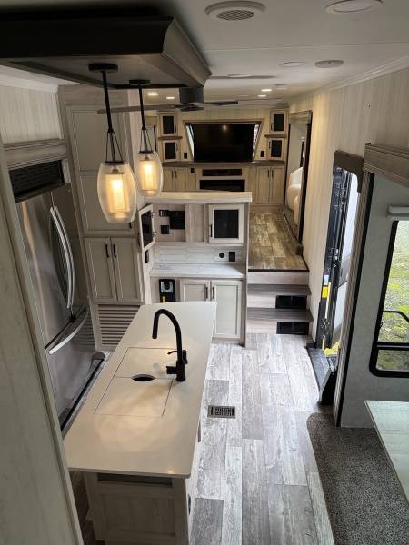 2022 Forest River Sandpiper 391FLRB - Image 12