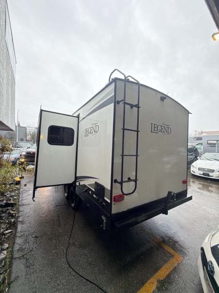 2019 Forest River Surveyor 200MBLE - Image 7