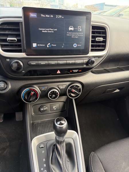 2021 Hyundai Venue SEL Sport Utility 4D - Image 13