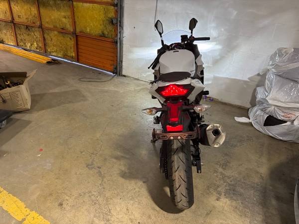 2023 Kawasaki Ninja 400 - Image 4