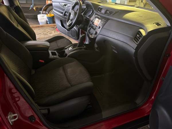 2019 Nissan Rogue S AWD - Image 11