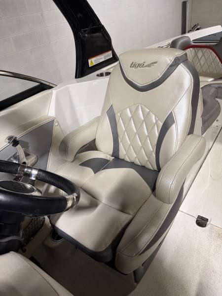 2013 TIGE RZ4 - Image 12