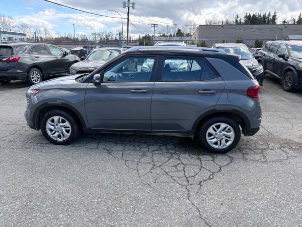 2021 Hyundai Venue SEL Sport Utility 4D - Image 4