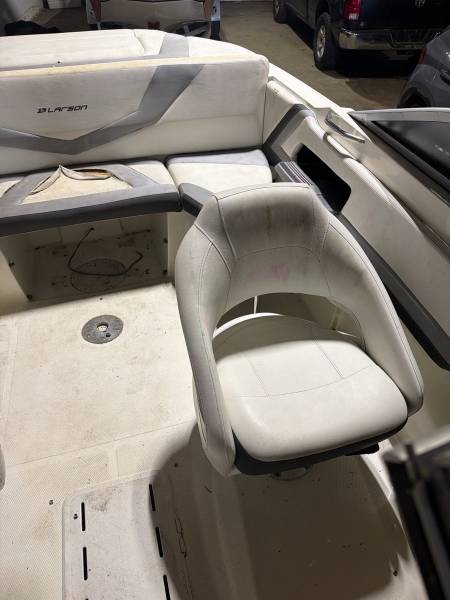 2013 Larson LX 225S - Image 16