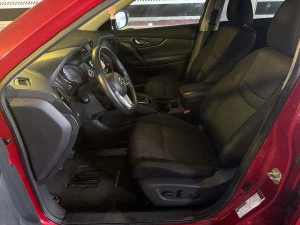 2019 Nissan Rogue S AWD - Image 12