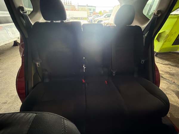 2019 Nissan Rogue S AWD - Image 14