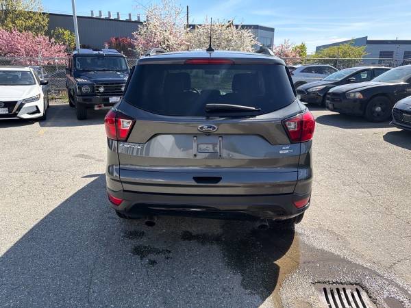 2019 Ford Escape SE 4D Utility 4WD - Image 5