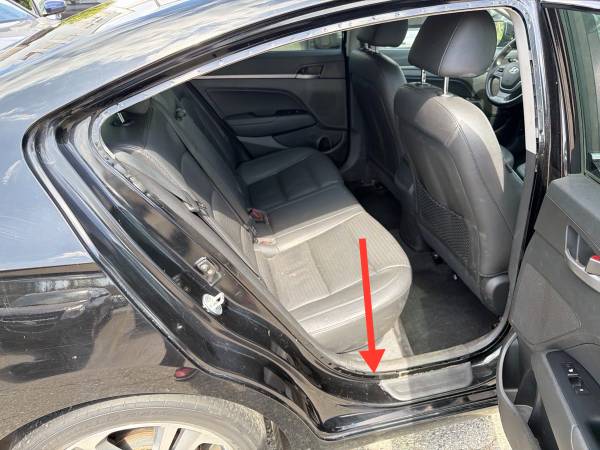 2017 Hyundai Elantra SE Limited 4D - Image 17