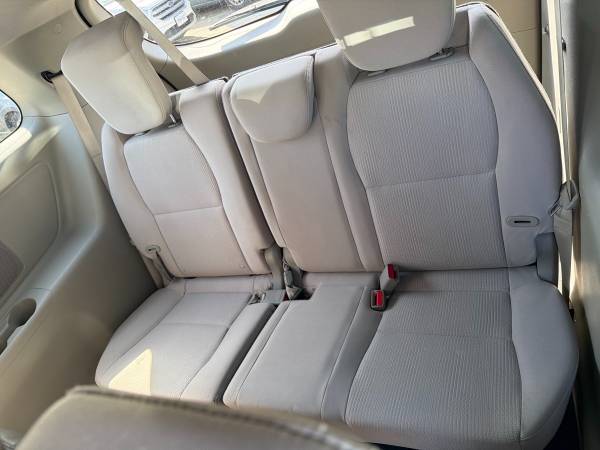 2019 Kia Sedona LX - Image 14