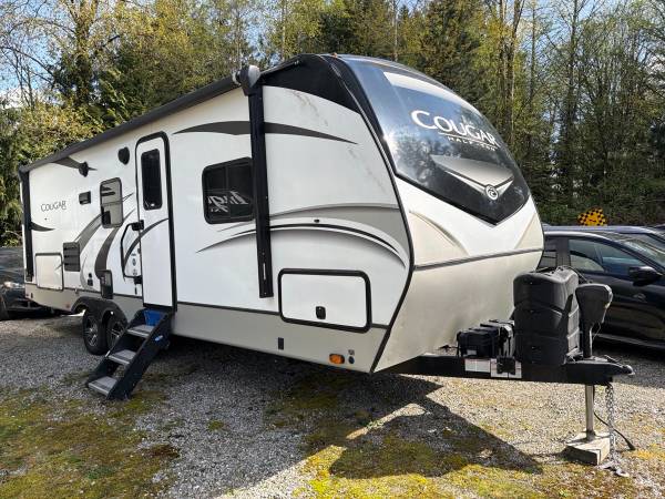 2021 Keystone RV Cougar 25BHSWE - Image 6