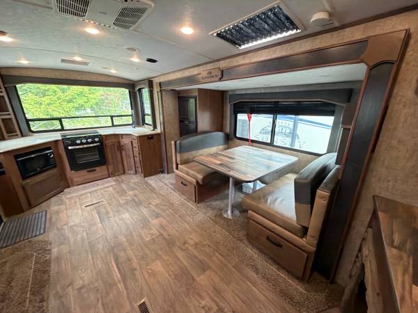 2023 Outdoors RV Blackstone 260KVS - Image 8