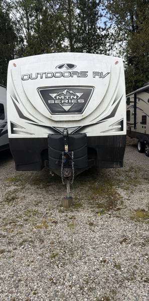 2023 Outdoors RV Blackstone 260KVS - Image 3
