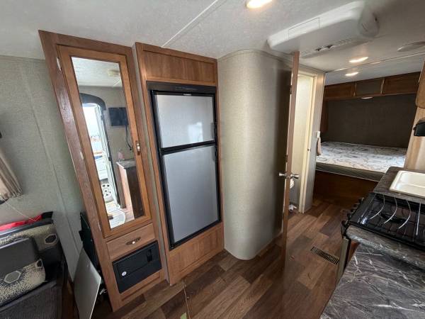 2018 Keystone Springdale 211 SRT - Image 7