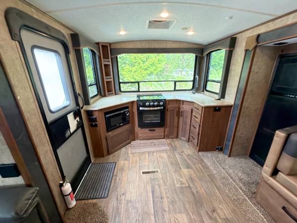 2023 Outdoors RV Blackstone 260KVS - Image 13