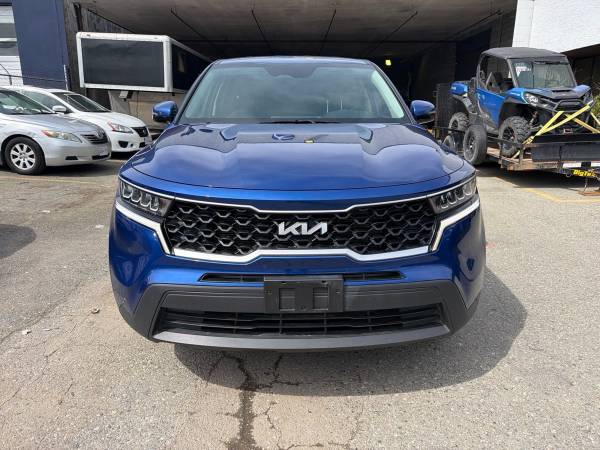 2023 Kia Sorento LX AWD - Image 7