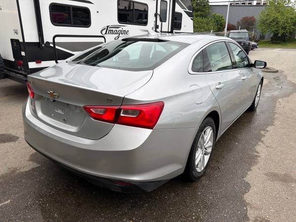 2018 Chevrolet Malibu LT - Image 6