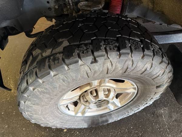 2017 Ford F250 XLT 4WD - Image 27