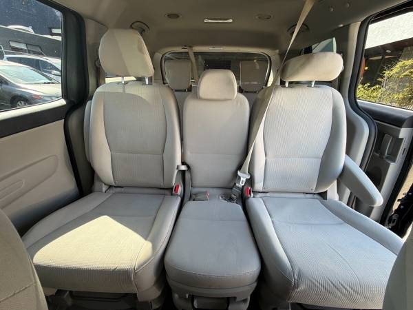 2019 Kia Sedona LX - Image 15