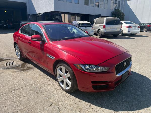 2018 Jaguar XE Prestige - Image 8