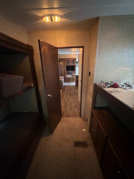 2015 Keystone Hideout 308BHS - Image 13