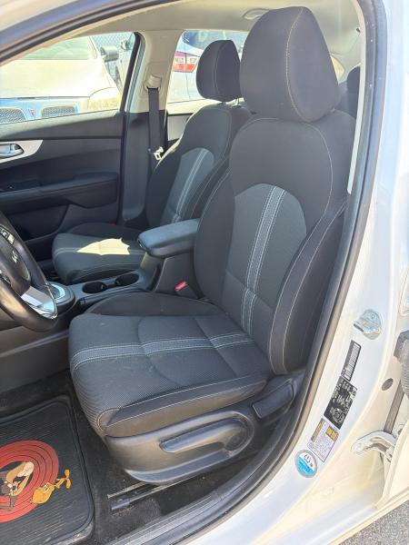2023 Kia Forte FE - Image 17