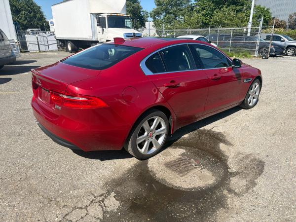 2018 Jaguar XE Prestige - Image 6