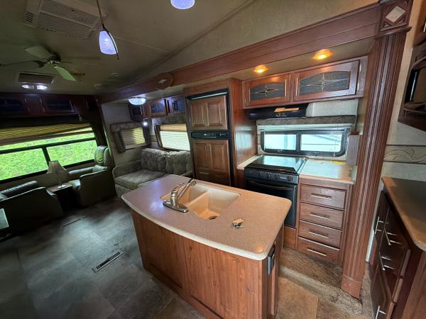2012 Forest River Rockwood 8289WS - Image 7