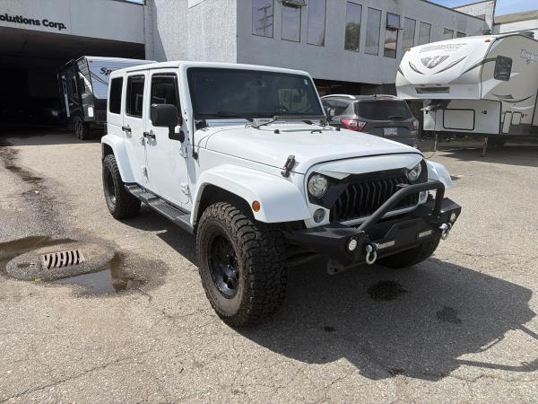 2018 Jeep Wrangler Unlimited Sahara - Image 8